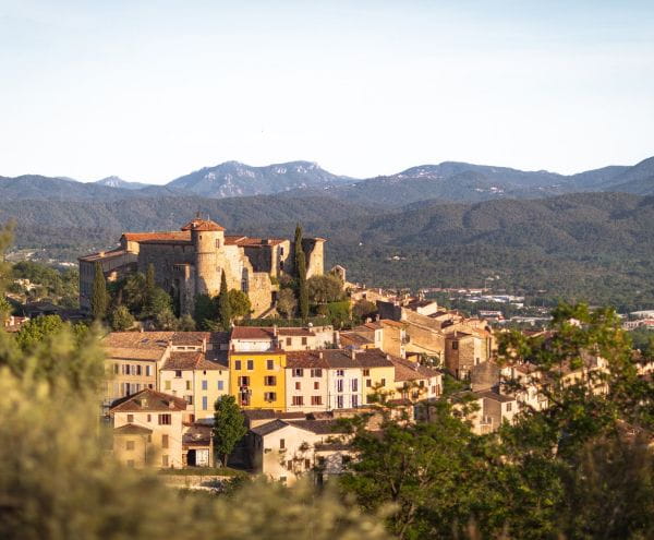 Le village autour du Château des Villeneuve